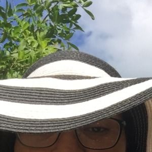 Meet your Posher, Juana